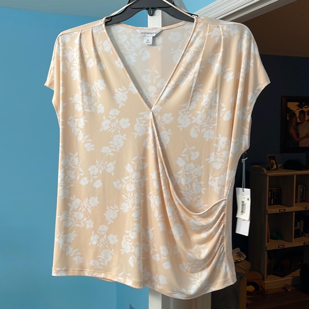 Liz Claiborne Peach Floral Blouse NWT - Picture 1 of 7
